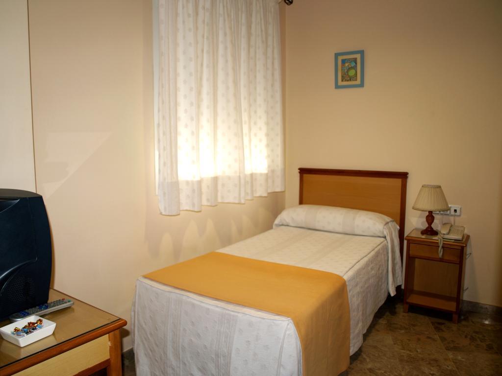 Hotel Al-Yussana Lucena Esterno foto