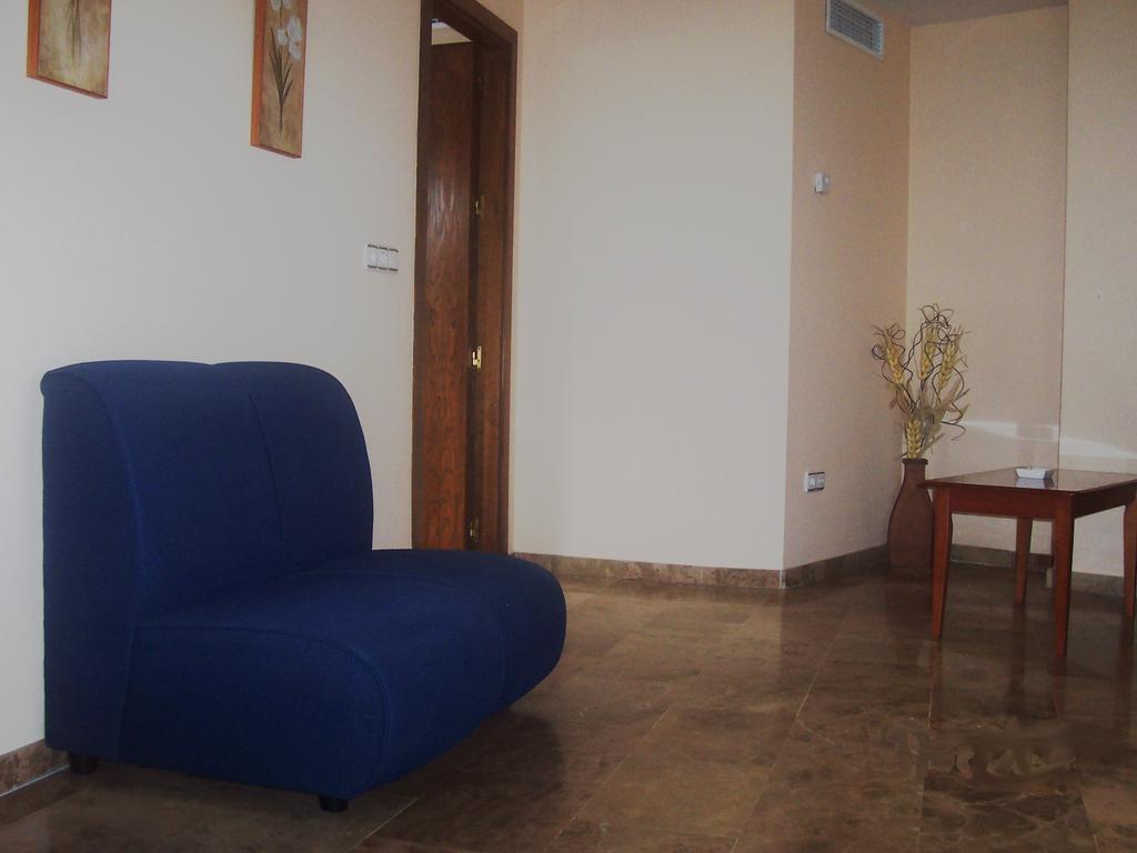 Hotel Al-Yussana Lucena Esterno foto