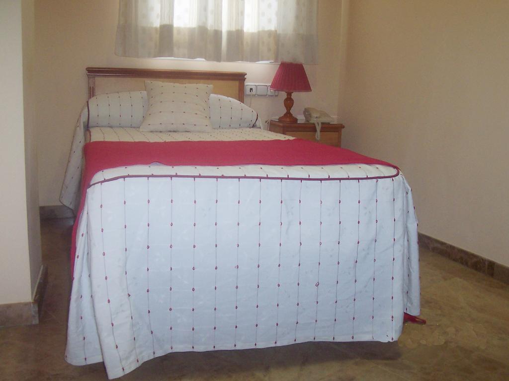 Hotel Al-Yussana Lucena Esterno foto