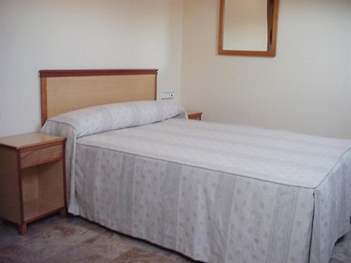 Hotel Al-Yussana Lucena Esterno foto