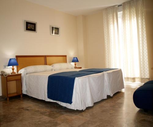 Hotel Al-Yussana Lucena Esterno foto