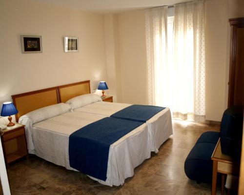 Hotel Al-Yussana Lucena Esterno foto