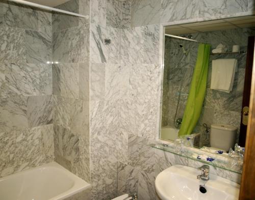 Hotel Al-Yussana Lucena Esterno foto